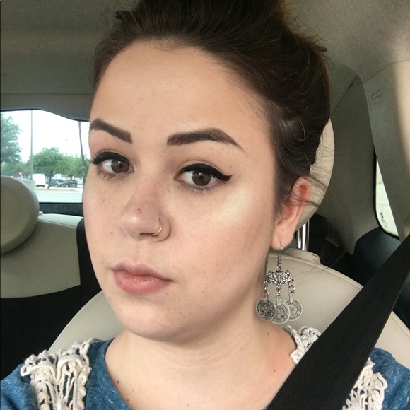 Meet your Posher, Bre - Picture 4 of 4